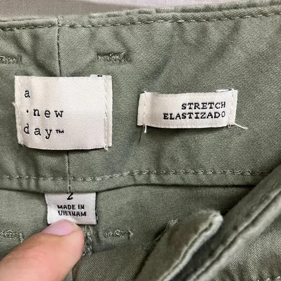 NWT A New Day Women's Olive Green Mid-Rise Straight Leg Stretch Chino Pants - Picture 4 of 16